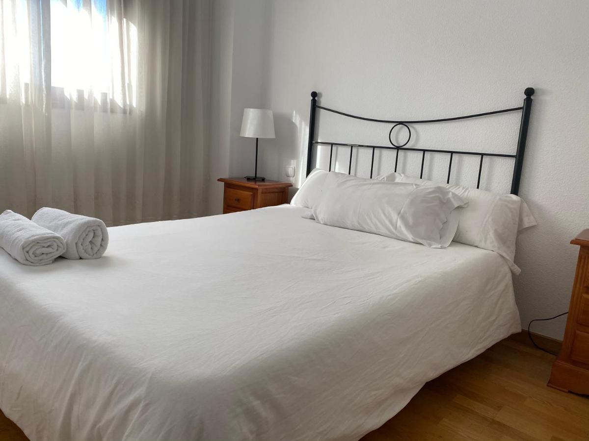 Apartment Madrid Barajas Bagian luar foto