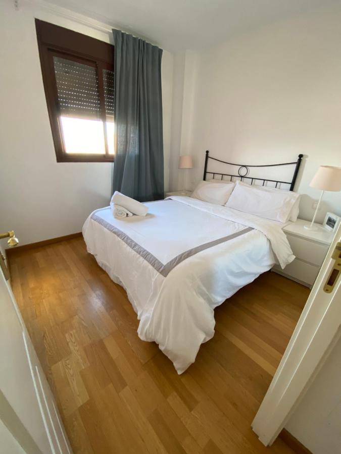 Apartment Madrid Barajas Bagian luar foto