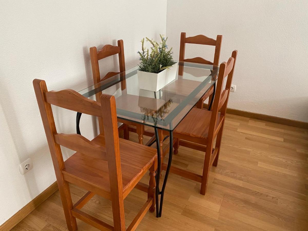 Apartment Madrid Barajas Bagian luar foto